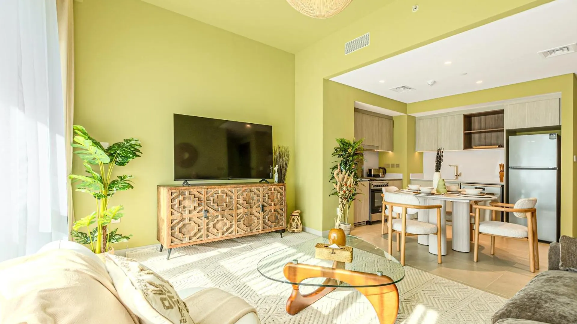 Elite 1Br Flat With Private Beach In Dubai Creek contacts